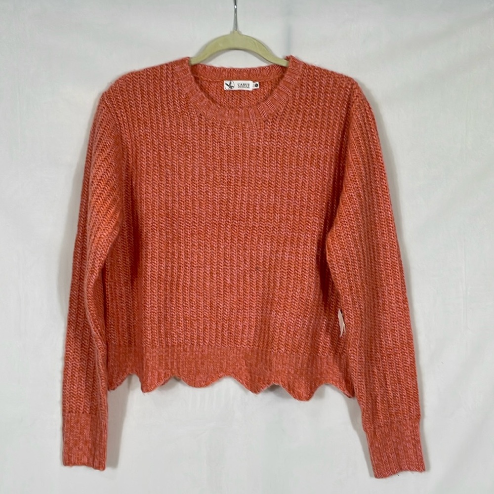 Carve Designs Sweater Size S NWT Coral Scalloped Hem